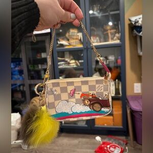 Very good condition LV Mini damier azur pochette limitted edition, rare item